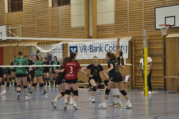 20251102_Damen1_3328