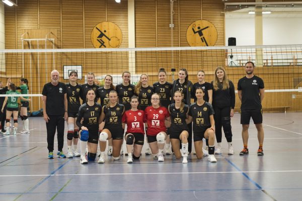 20251102_Damen1_4242