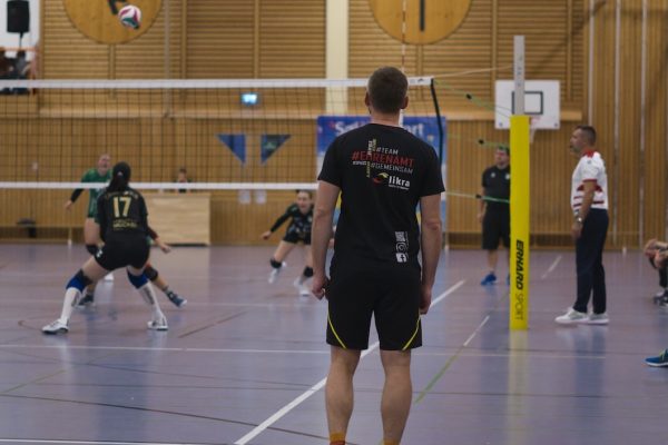 20251102_Damen1_6197