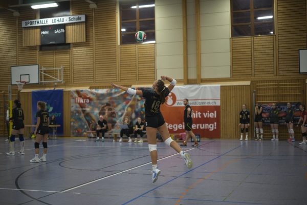 20251102_Damen1_6369