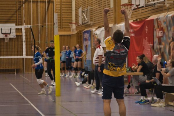 20251108_Damen1_5411