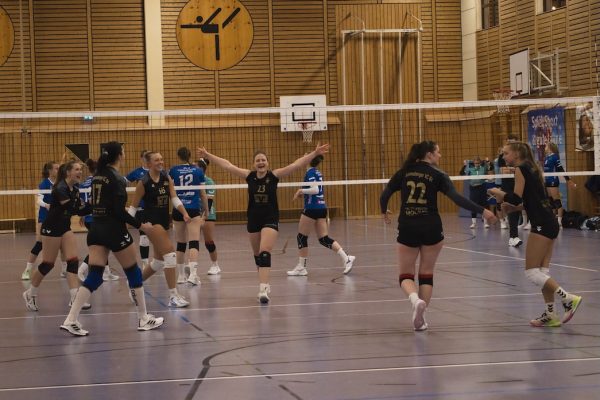 20251108_Damen1_6083