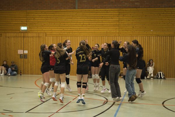 20251122_Damen_4_5_14